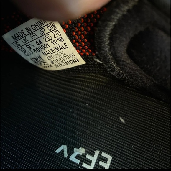 Adidas Yeezy Boost 350 V2 (Size 10)